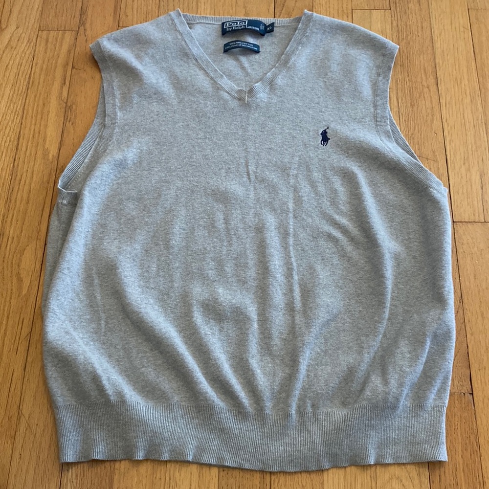 Men’s Polo sweater vest, size XL.